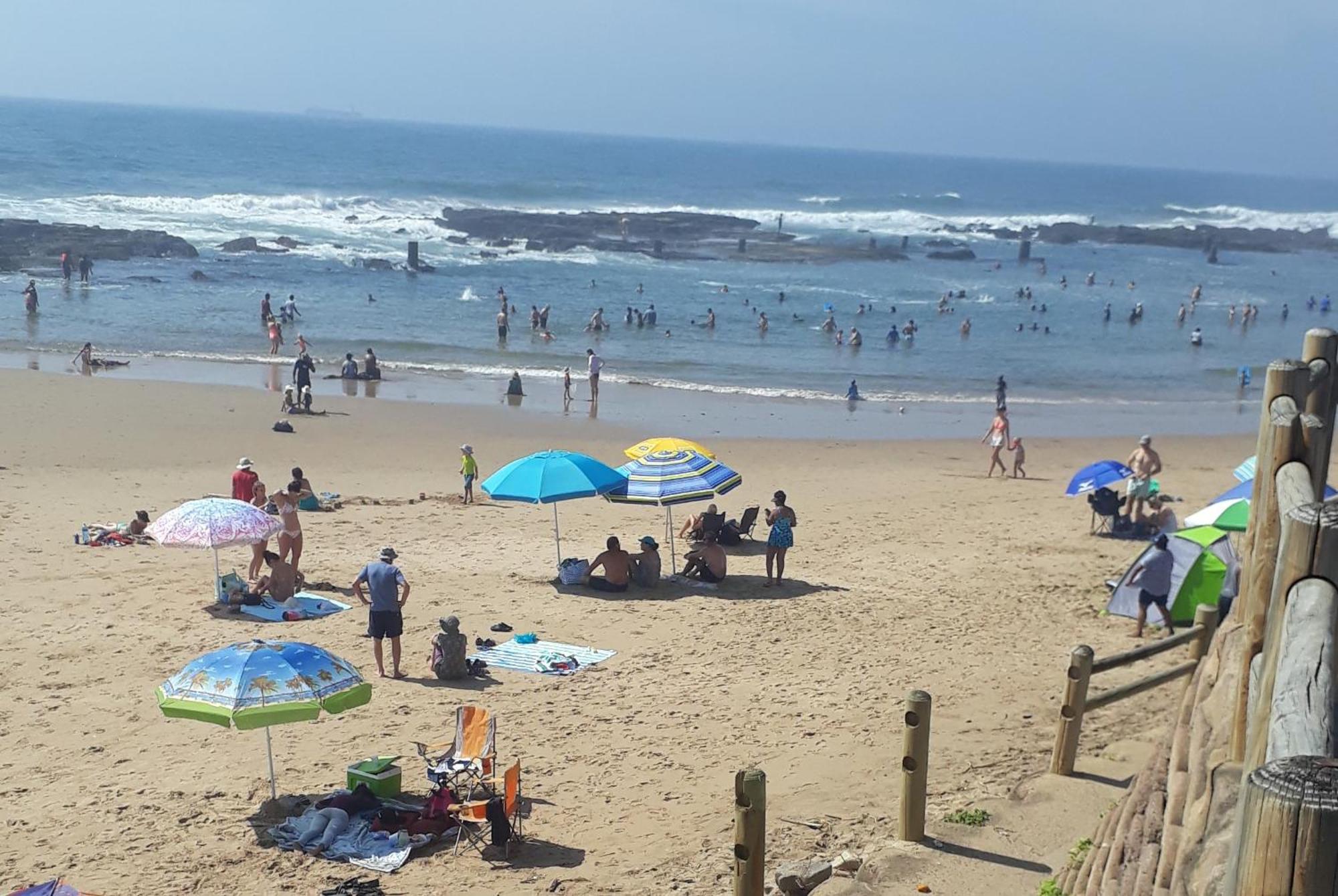 511 Umdloti Resort Beachfront 1Bed Self Catering Apartment Sea View מראה חיצוני תמונה